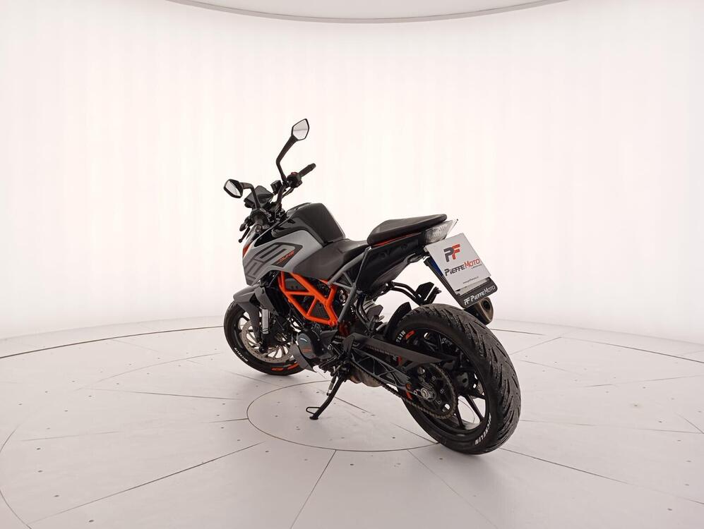 KTM 125 Duke (2021 - 23) (4)