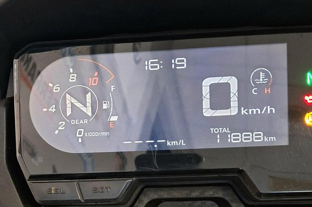 Honda CB 500 X (2022 - 23) (4)