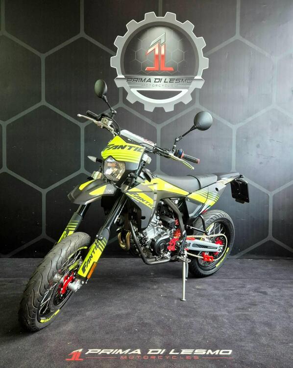 Fantic Motor XMF 125 Motard Performance 4T (2023 - 24) (3)