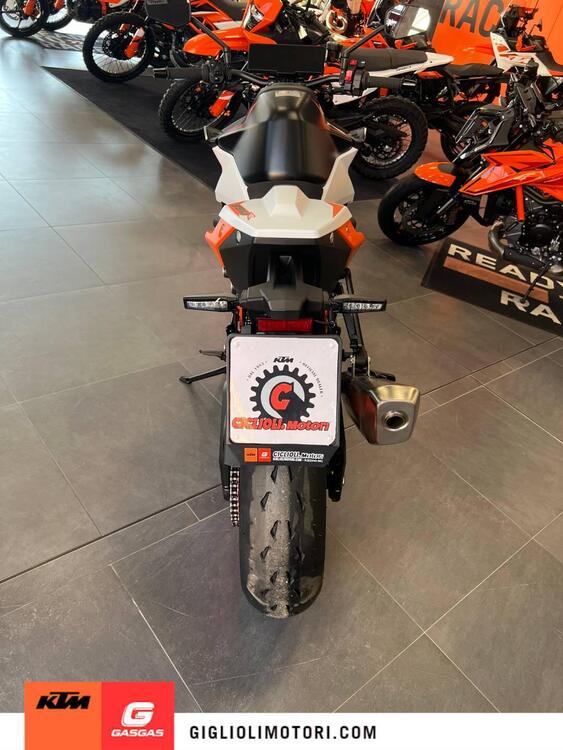 KTM 990 Duke R (2026) (5)