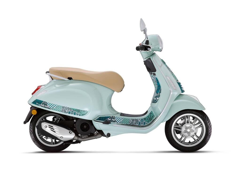 Vespa Primavera 125 Batik (2024 - 25)