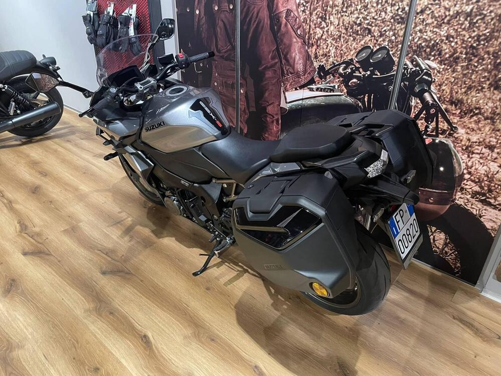 Suzuki GSX-S1000GT (2025) (5)