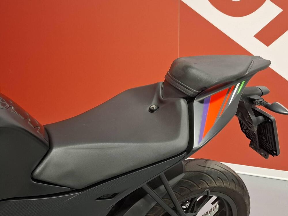 Aprilia RS 125 GP Replica (2021 - 24) (4)