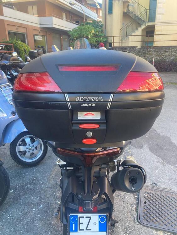 Yamaha T-Max 560 (2022 - 24) (4)