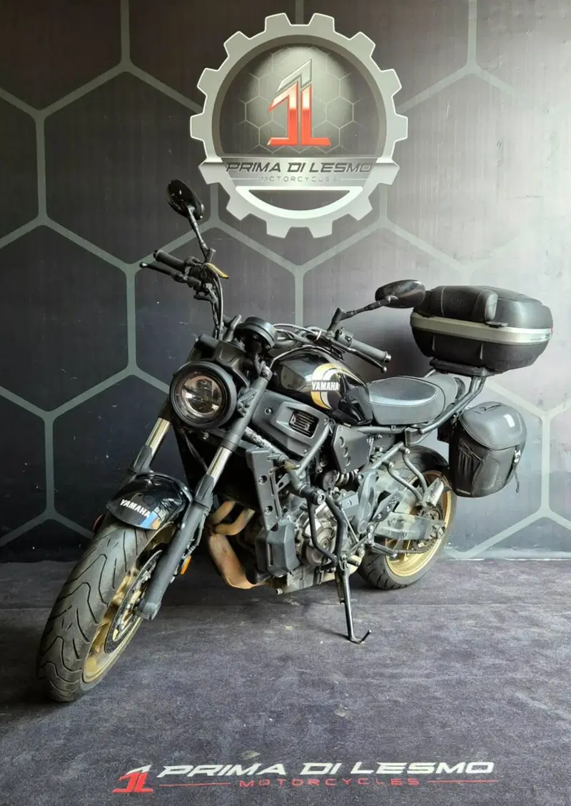 Yamaha XSR 700 (2022 - 26) (7)