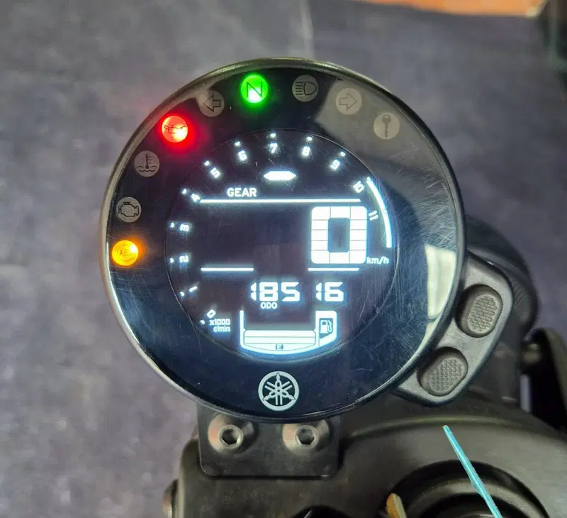 Yamaha XSR 700 (2022 - 26) (13)