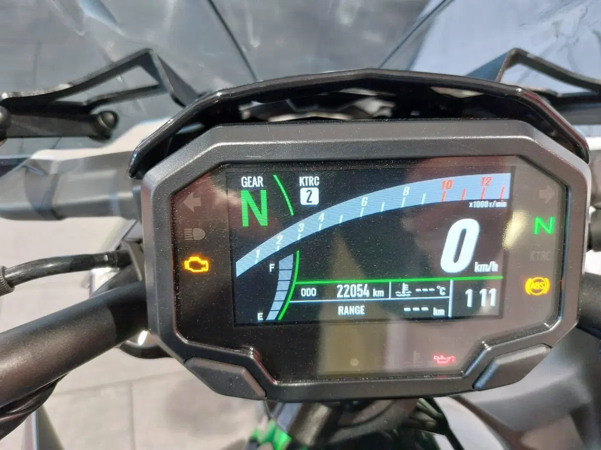 Kawasaki Z 650 (2021 - 24) (8)