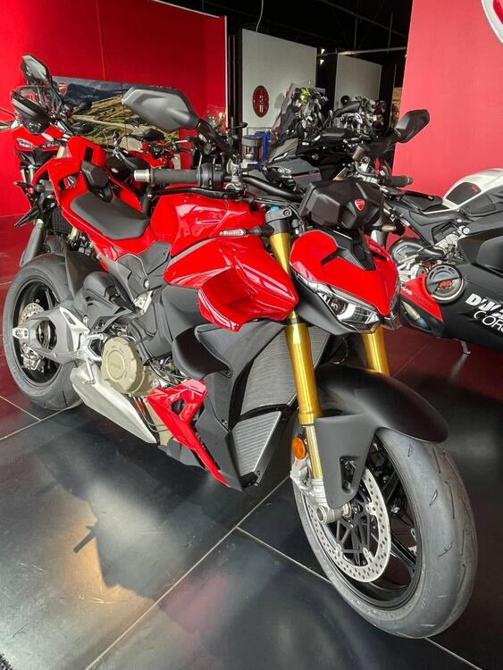 Ducati Streetfighter V4 S (2025) (2)