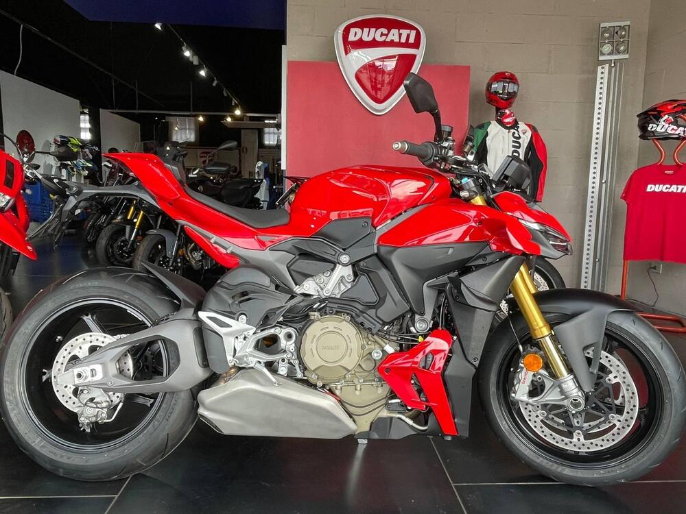 Ducati Streetfighter V4 S (2025)
