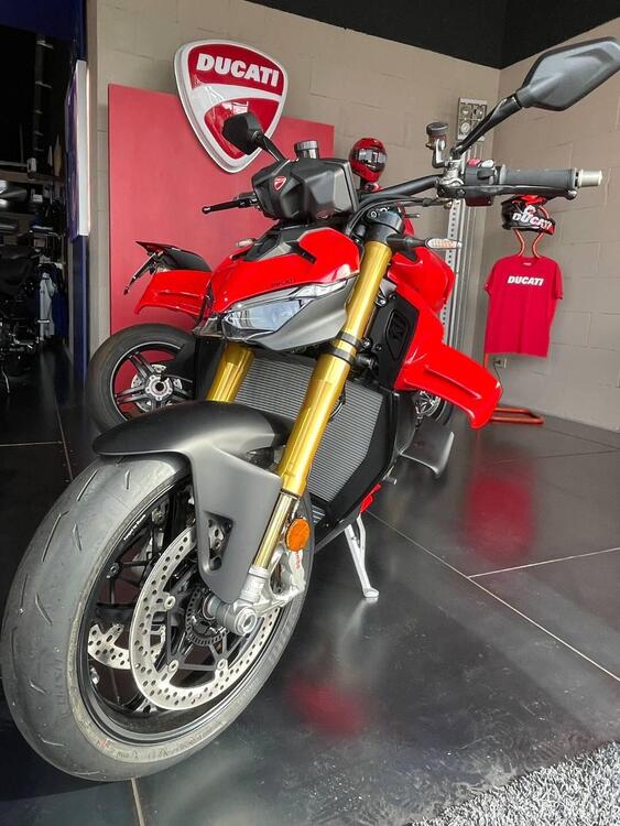 Ducati Streetfighter V4 S (2025) (3)