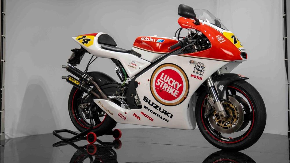 Suzuki RGV 250 GAMMA (5)