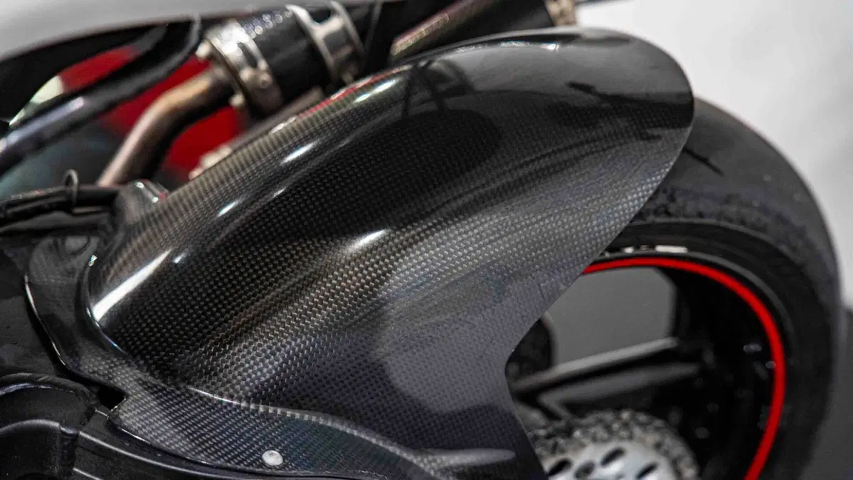 Suzuki RGV 250 GAMMA (17)