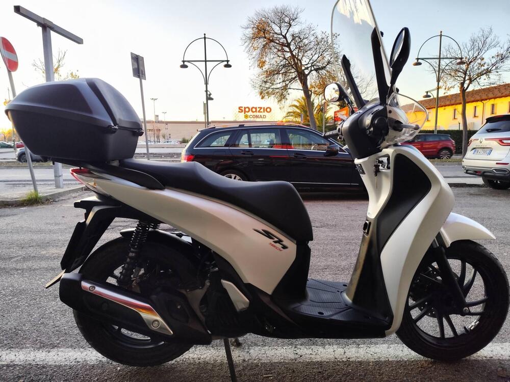 Honda SH 150 i ABS (2013 - 16) (2)