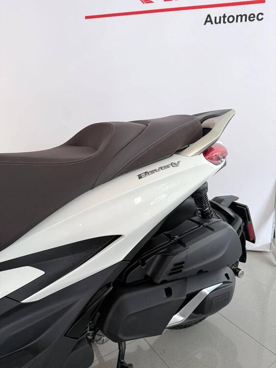 Piaggio Beverly 400 ABS-ASR (2021 - 24) (2)