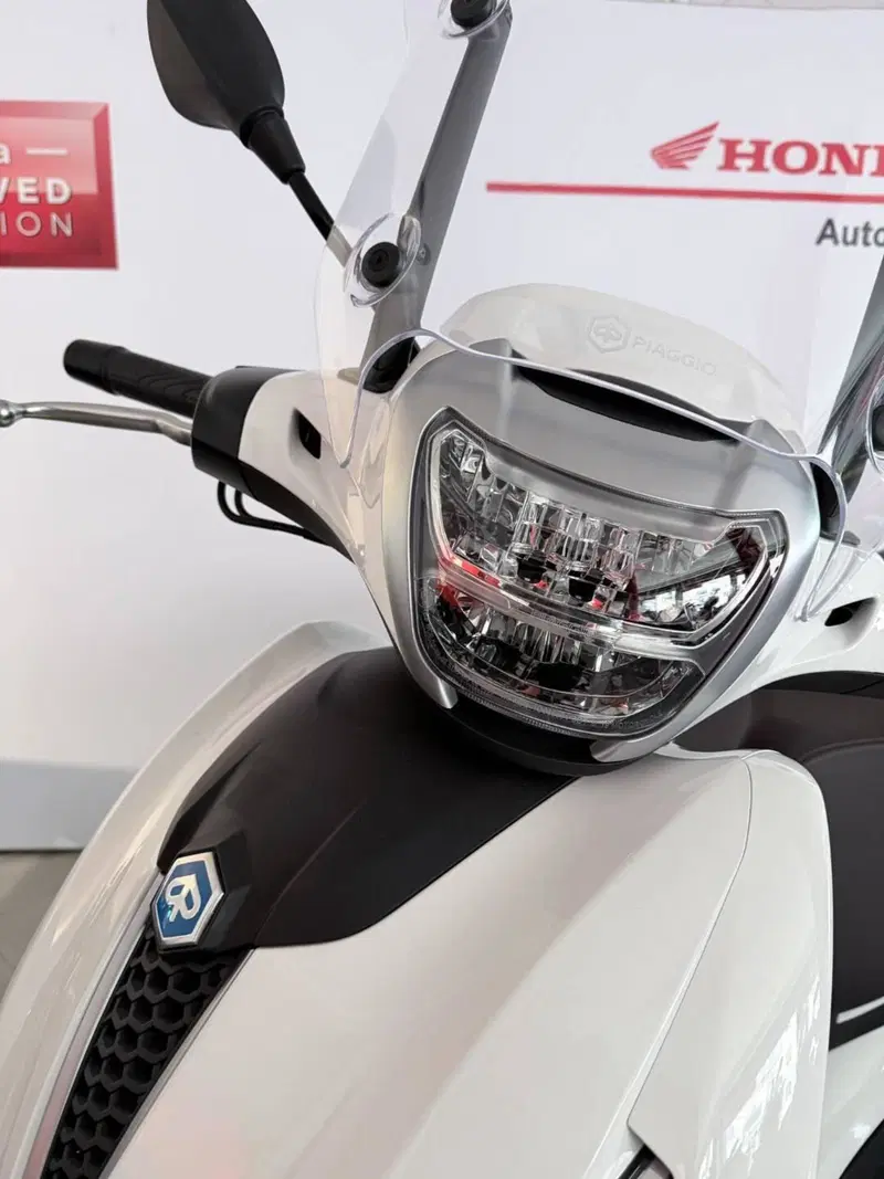 Piaggio Beverly 400 ABS-ASR (2021 - 24) (4)