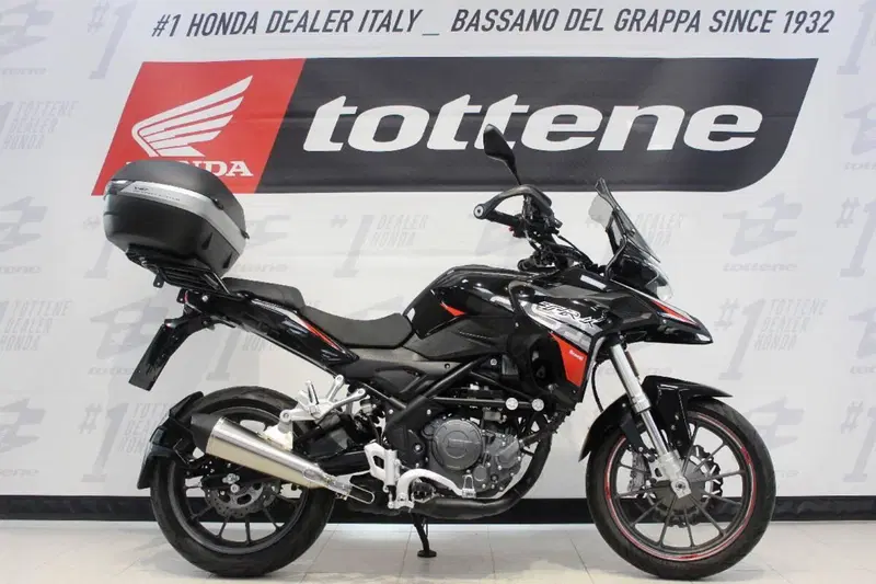 Benelli TRK 251 (2022 - 25)