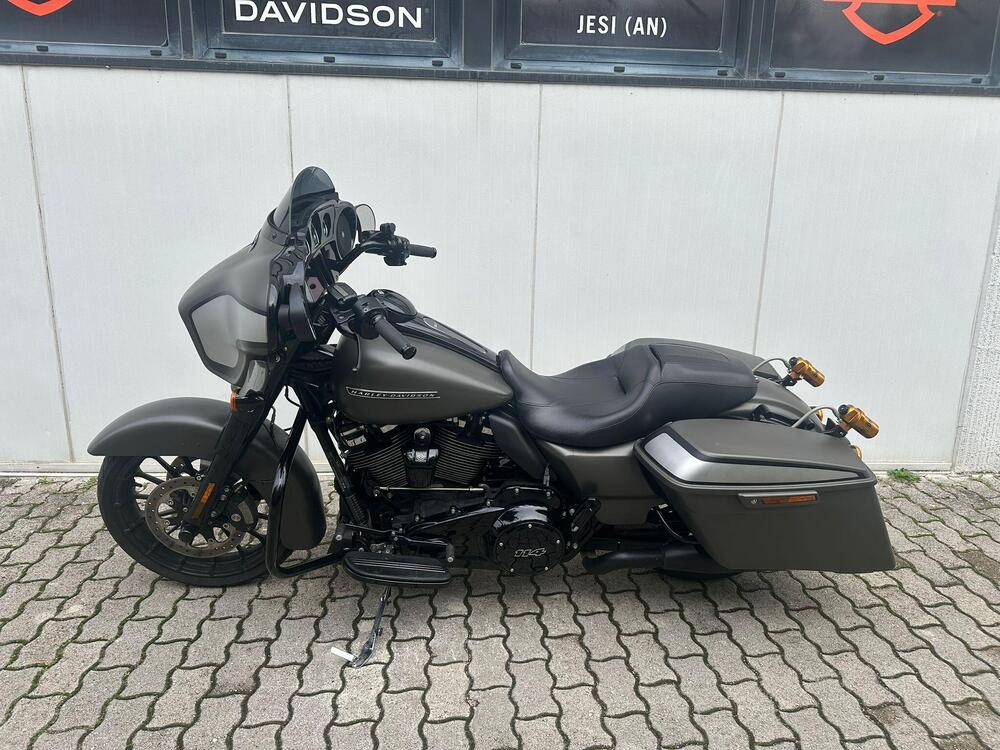 Harley-Davidson 114 Street Glide Special (2019 - 20) - FLHXS (3)