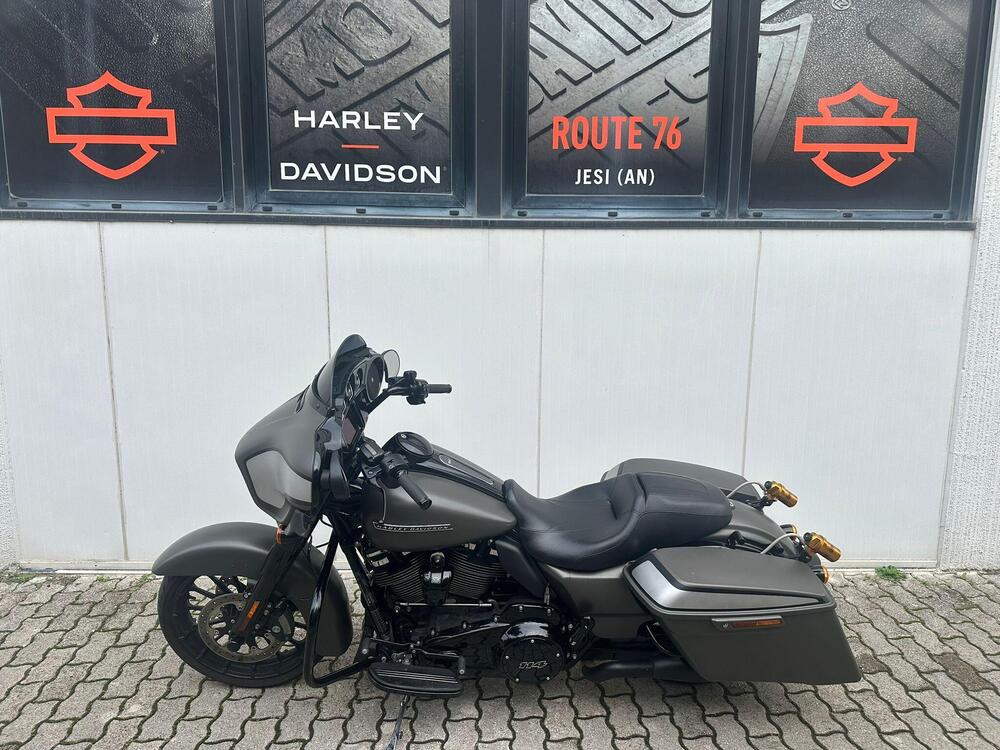 Harley-Davidson 114 Street Glide Special (2019 - 20) - FLHXS (4)