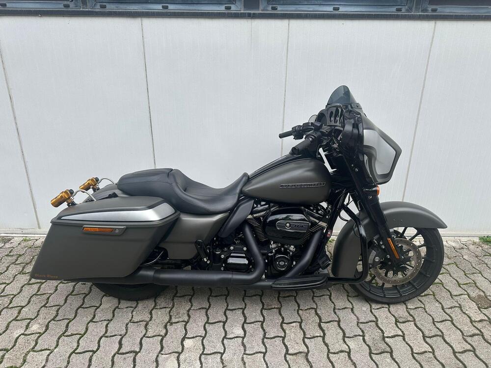 Harley-Davidson 114 Street Glide Special (2019 - 20) - FLHXS (2)