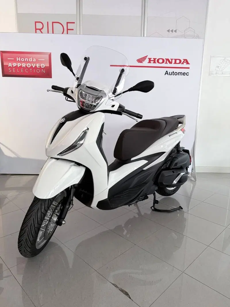 Piaggio Beverly 400 ABS-ASR (2021 - 24) (3)