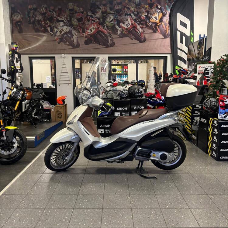 Piaggio Beverly 300 i.e. (2010 - 16)