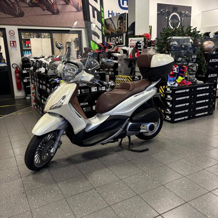Piaggio Beverly 300 i.e. (2010 - 16) (2)