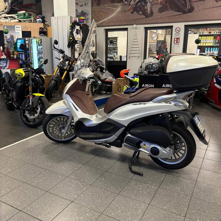 Piaggio Beverly 300 i.e. (2010 - 16) (3)