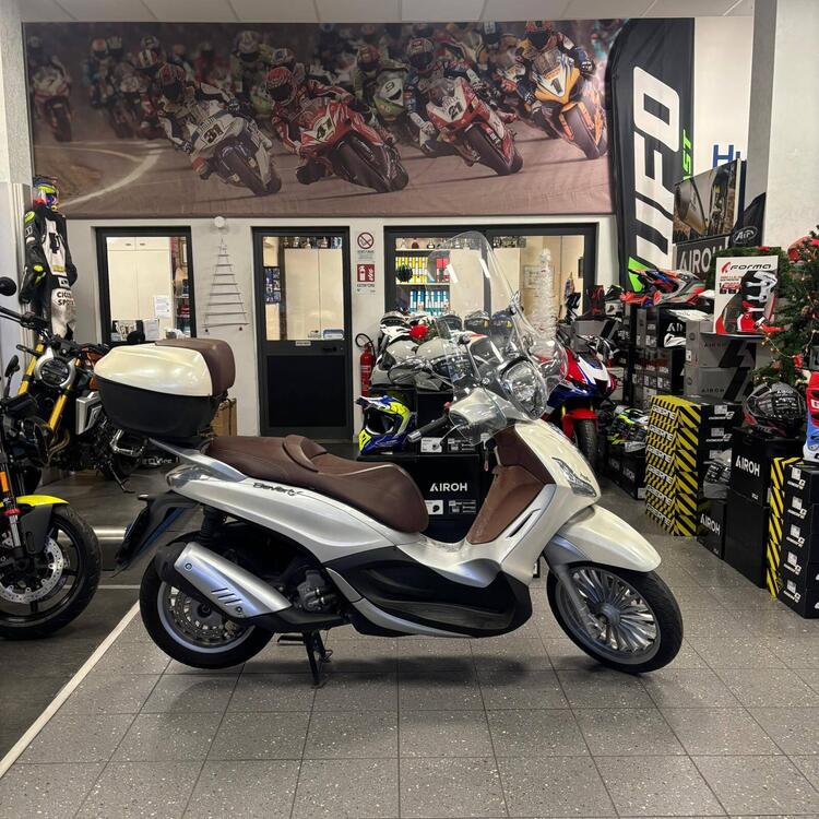 Piaggio Beverly 300 i.e. (2010 - 16) (4)