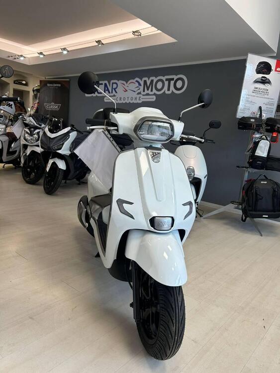 Sym Fugue 125 (2025) (2)