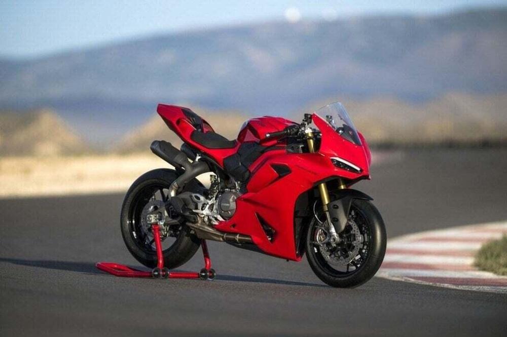Ducati Panigale V2 (2025)