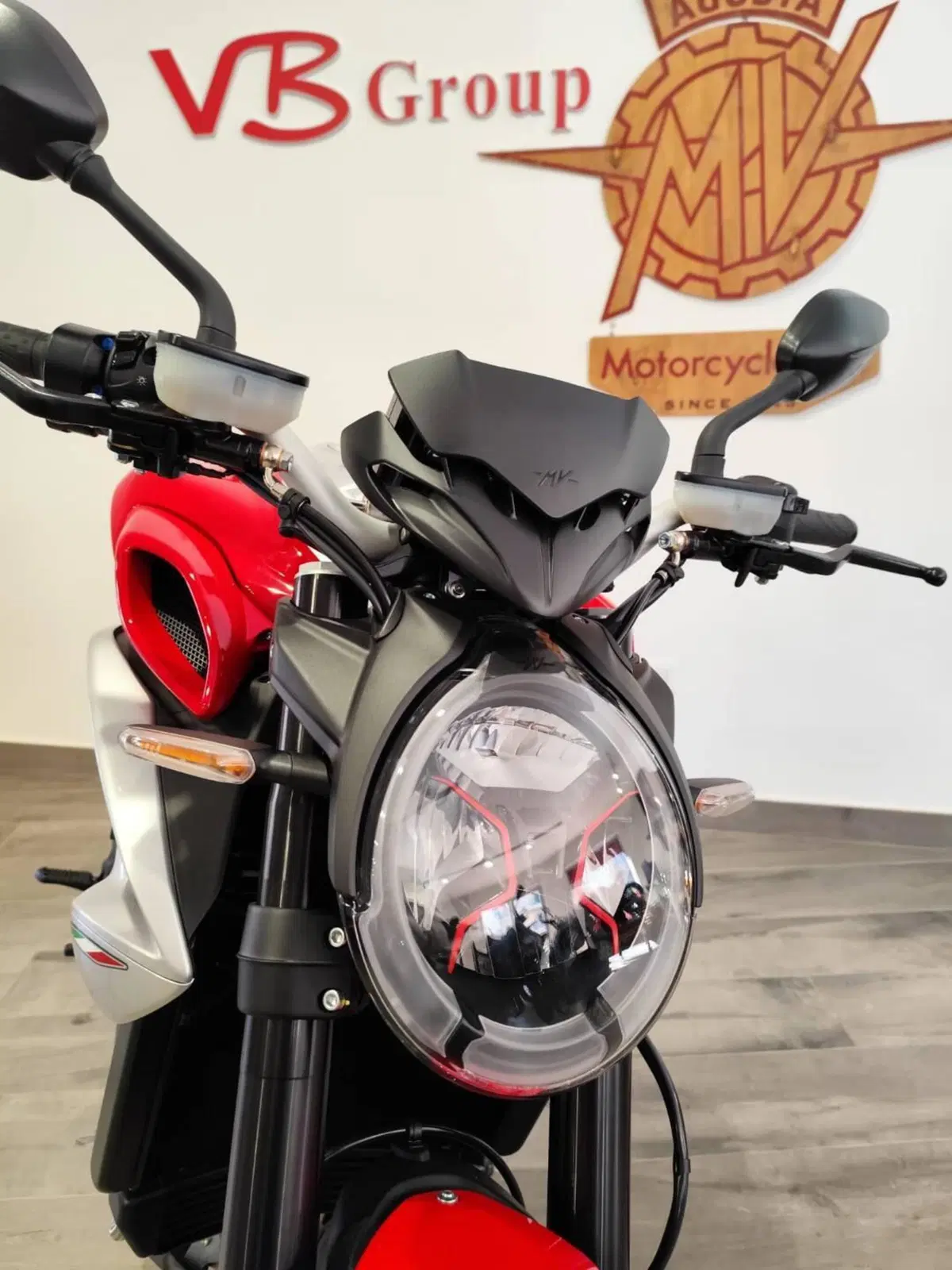 MV Agusta Brutale 801 RR Ottantesimo (2025 - 26) (18)
