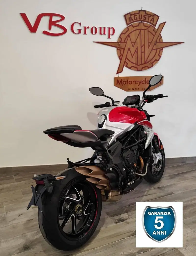 MV Agusta Brutale 801 RR Ottantesimo (2025 - 26) (5)