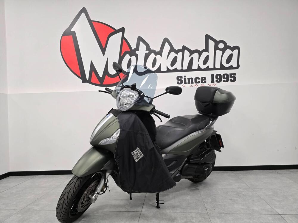 Piaggio Beverly 300 i.e. ABS-ASR (2016 - 20) (2)