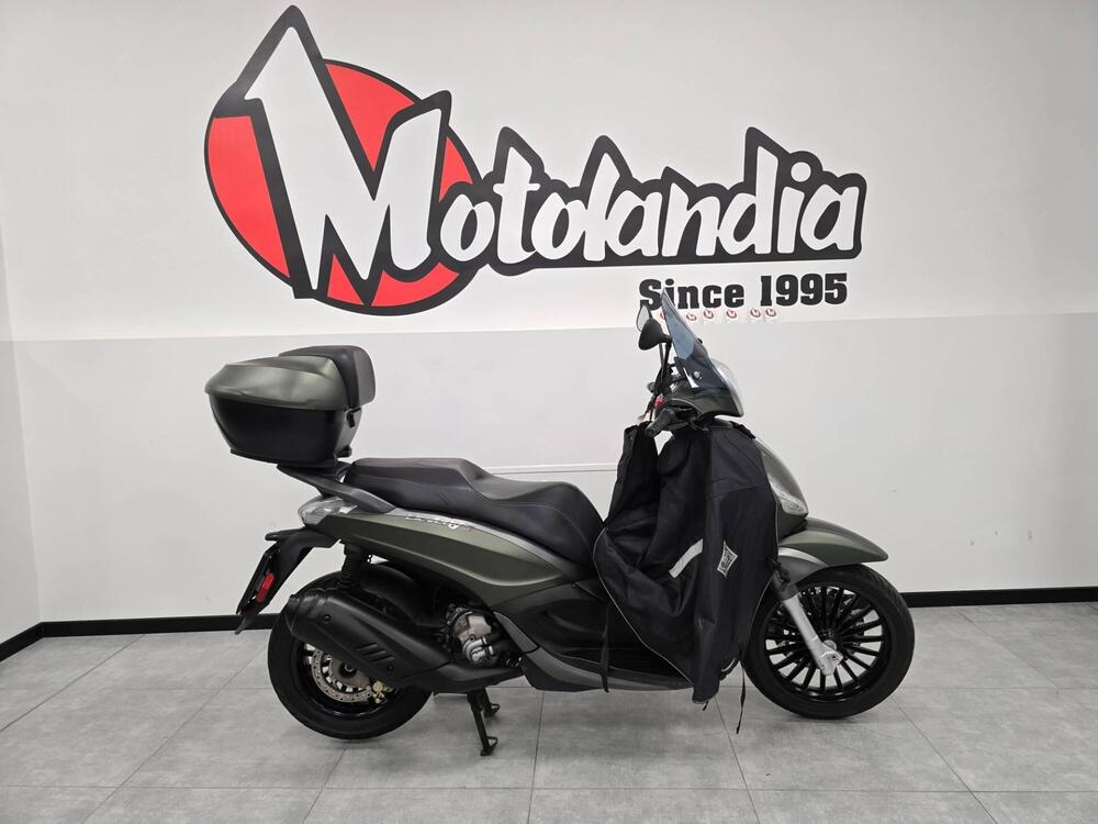 Piaggio Beverly 300 i.e. ABS-ASR (2016 - 20) (4)