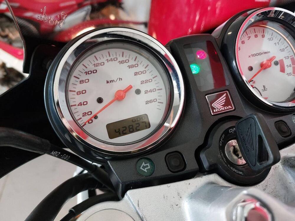 Honda Hornet 600 (2003 - 04) (4)