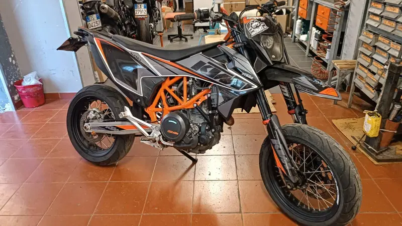 KTM 690 SMC R (2019 - 20) (2)