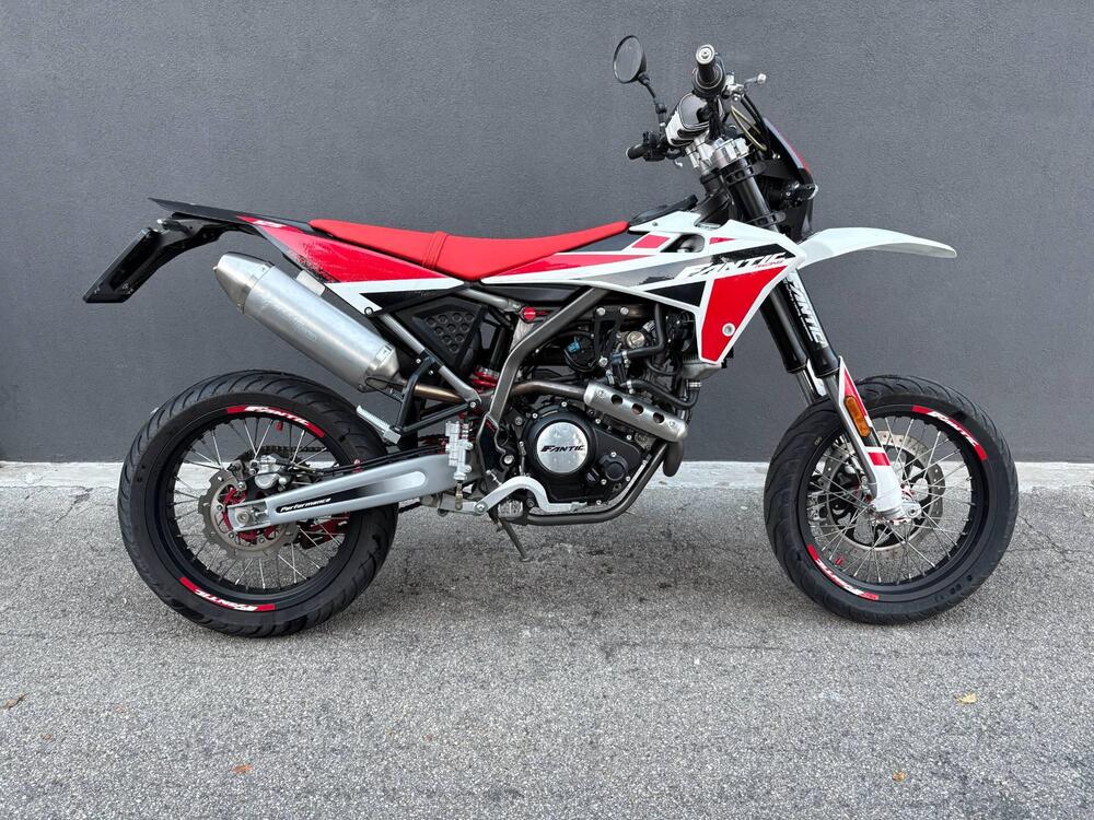 Fantic Motor XMF 125 Motard Performance 4t (2021 - 22) (2)