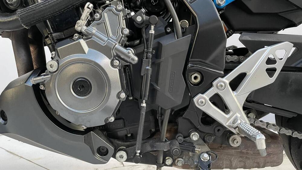 Suzuki GSX-8S (2023 - 24) (4)