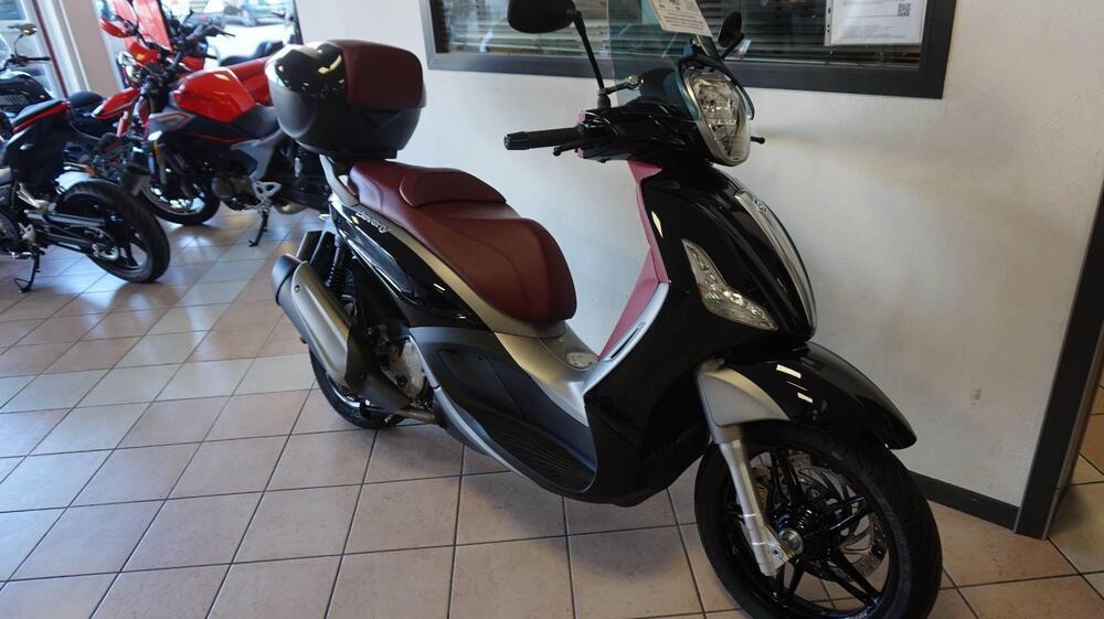 Piaggio Beverly 350 SportTouring ie (2011 - 15) (2)