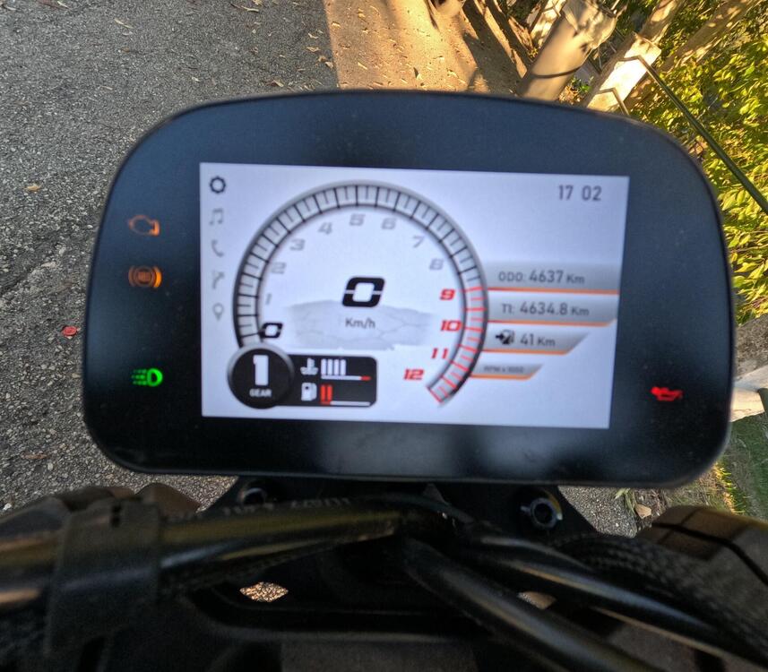 Moto Morini SEIEMMEZZO STR (2022 - 25) (3)