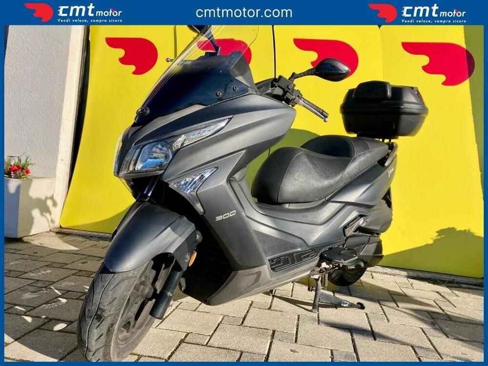 Kymco X-Town 300i ABS (2016 - 20) (2)