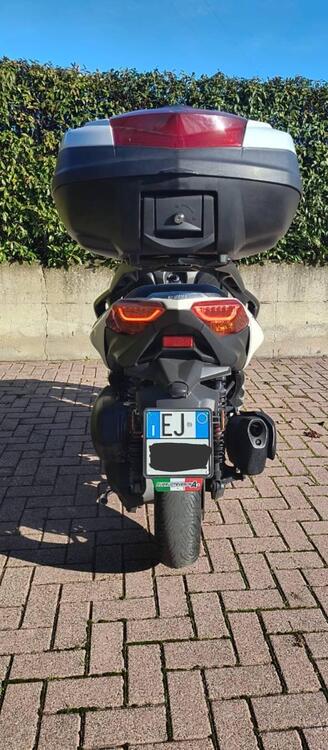 Yamaha X-Max 300 ABS (2017 - 20) (3)
