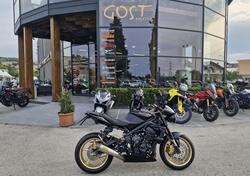 Triumph Street Triple R (2009 - 12) usata