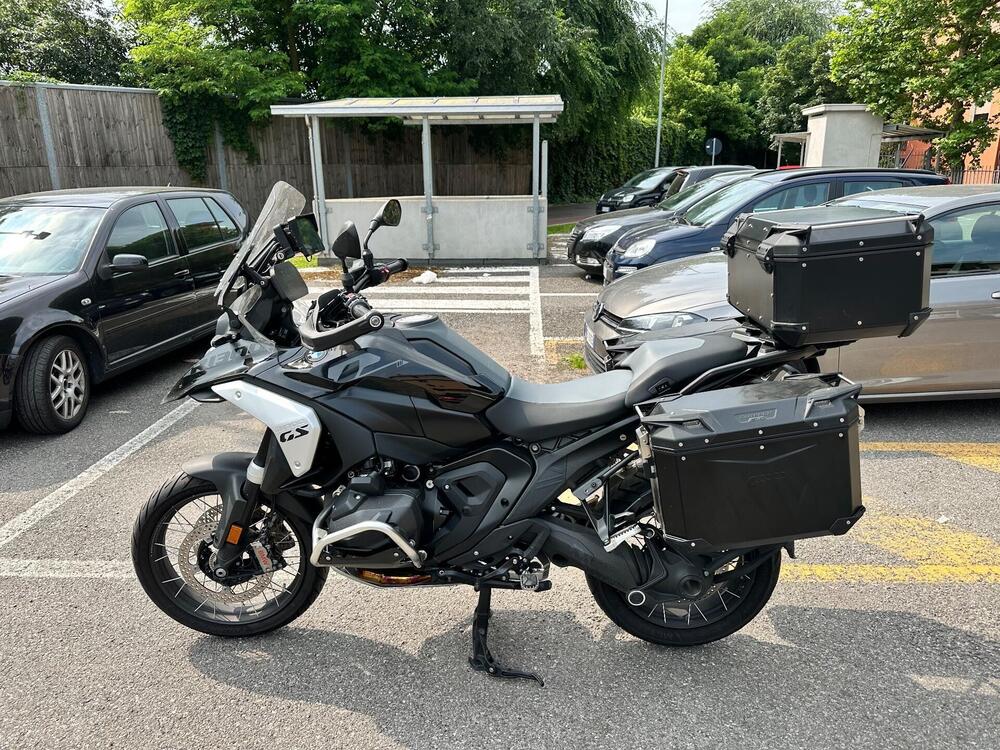 Bmw R 1300 GS Triple Black (2023 - 25) (2)
