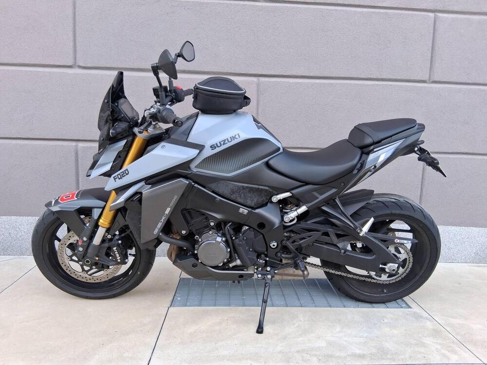 Suzuki GSX-S1000 (2021 - 25) (2)