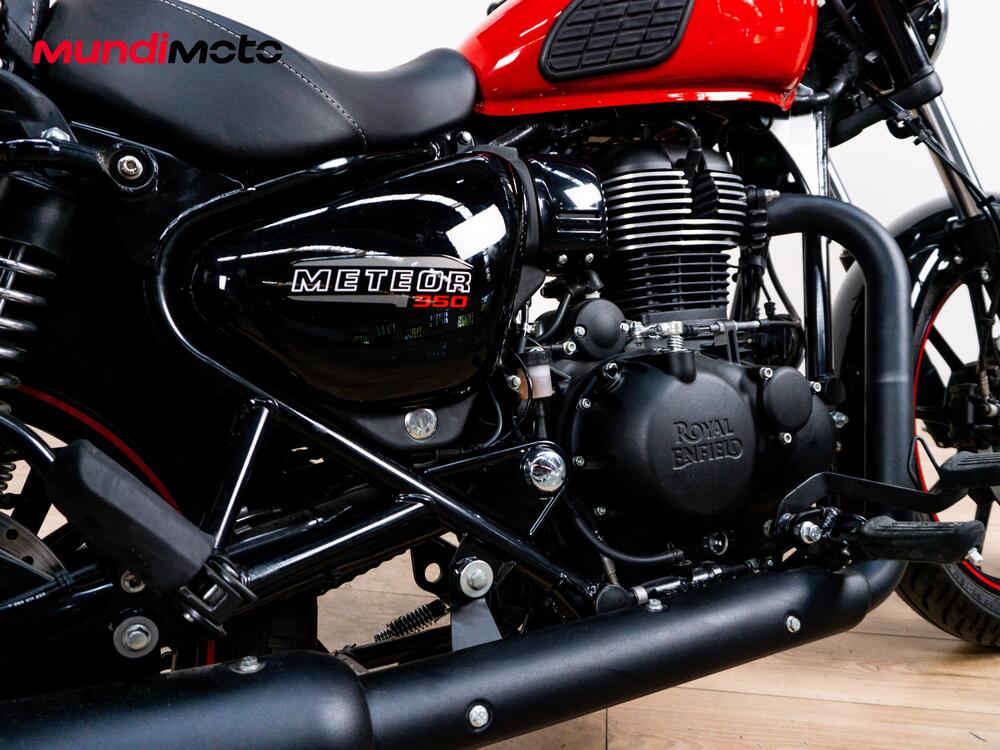 Royal Enfield Meteor 350 Fireball (2021 - 25) (4)