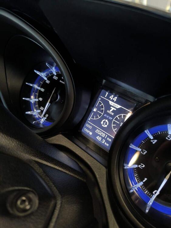 Yamaha T-Max 560 (2020 - 21) (4)