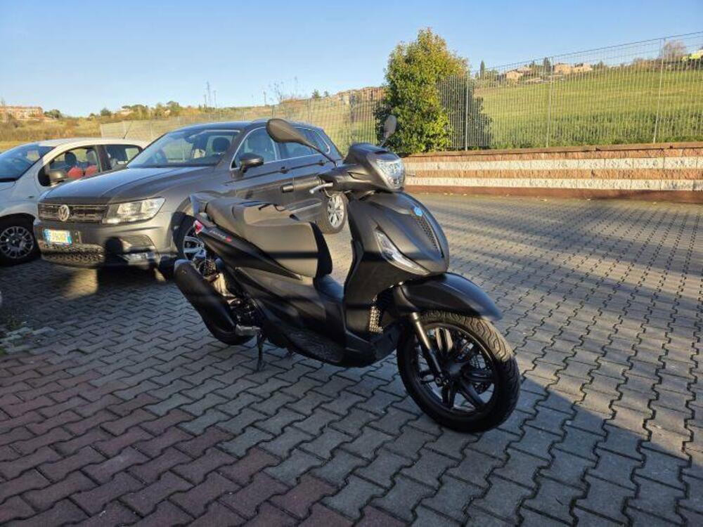 Piaggio Beverly 300 S ABS-ASR (2021 - 25) (2)