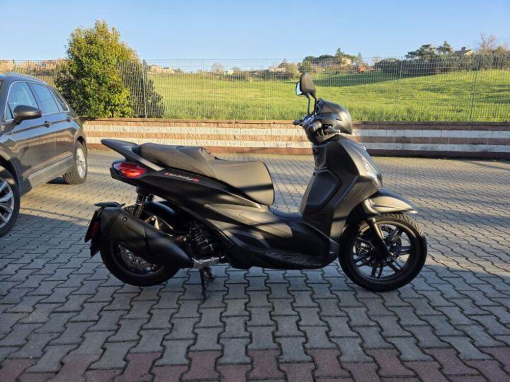Piaggio Beverly 300 S ABS-ASR (2021 - 25) (3)