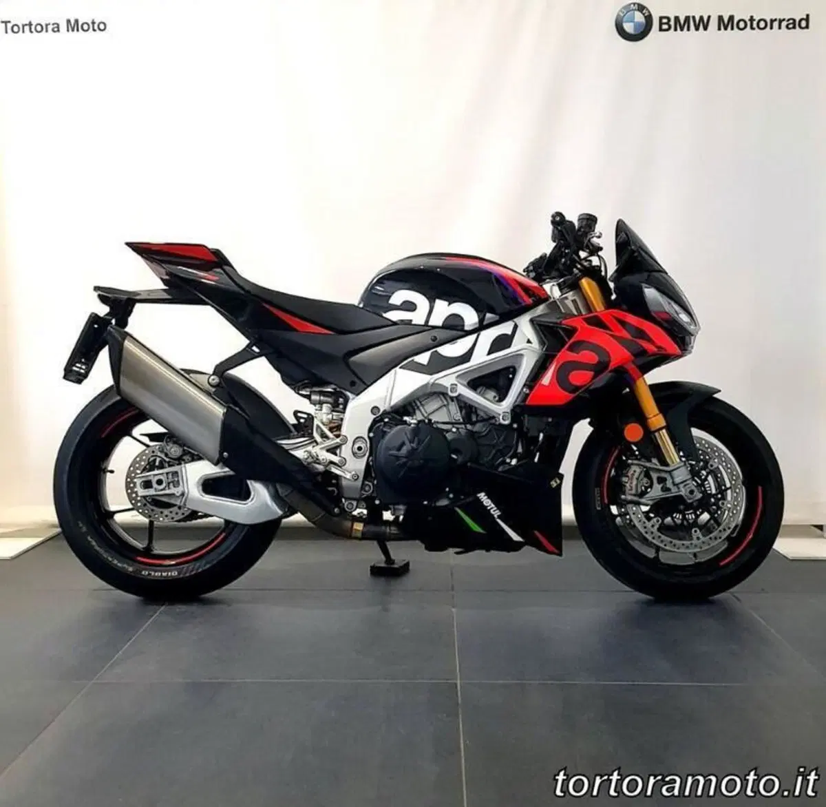 Aprilia Tuono V4 Factory (2021 - 24) (2)